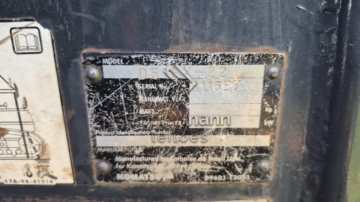 LOTE 003 - TRATOR ESTEIRA KOMATSU D51EX-22