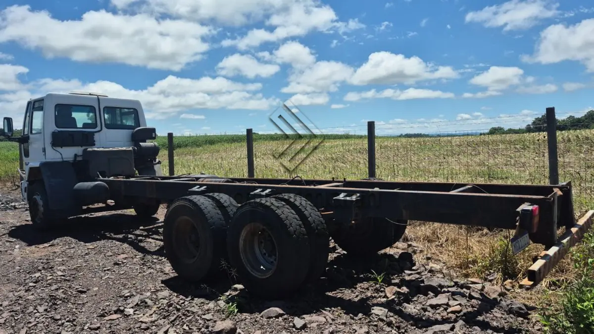 LOTE 001 - CAMINHÃO FORD CARGO 2422E