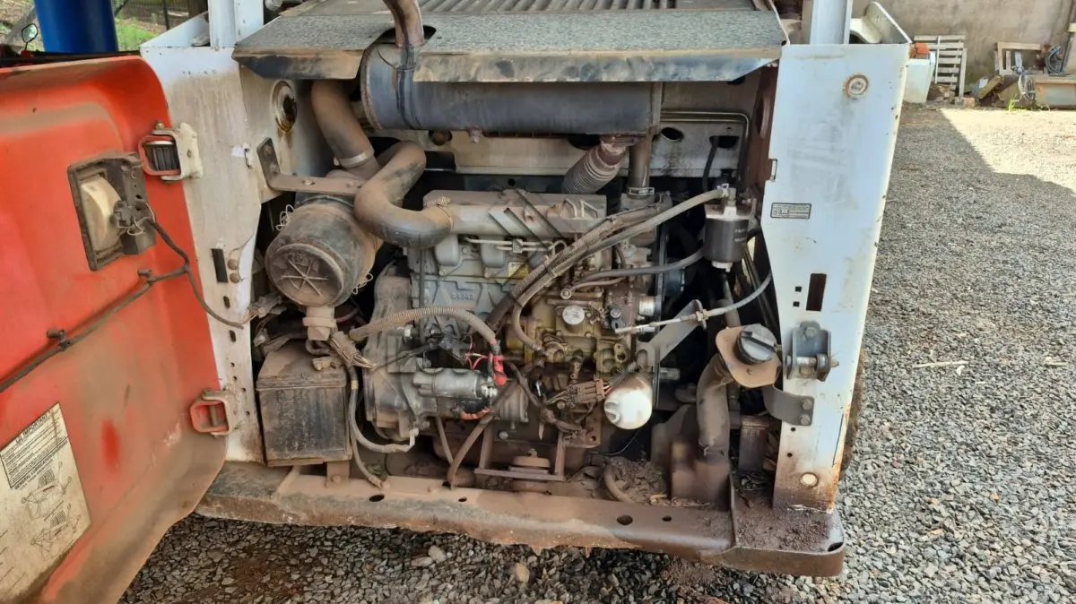 LOTE 002 - MINIESCAVADEIRA HIDRÁULICA BOBCAT - MODELO S530