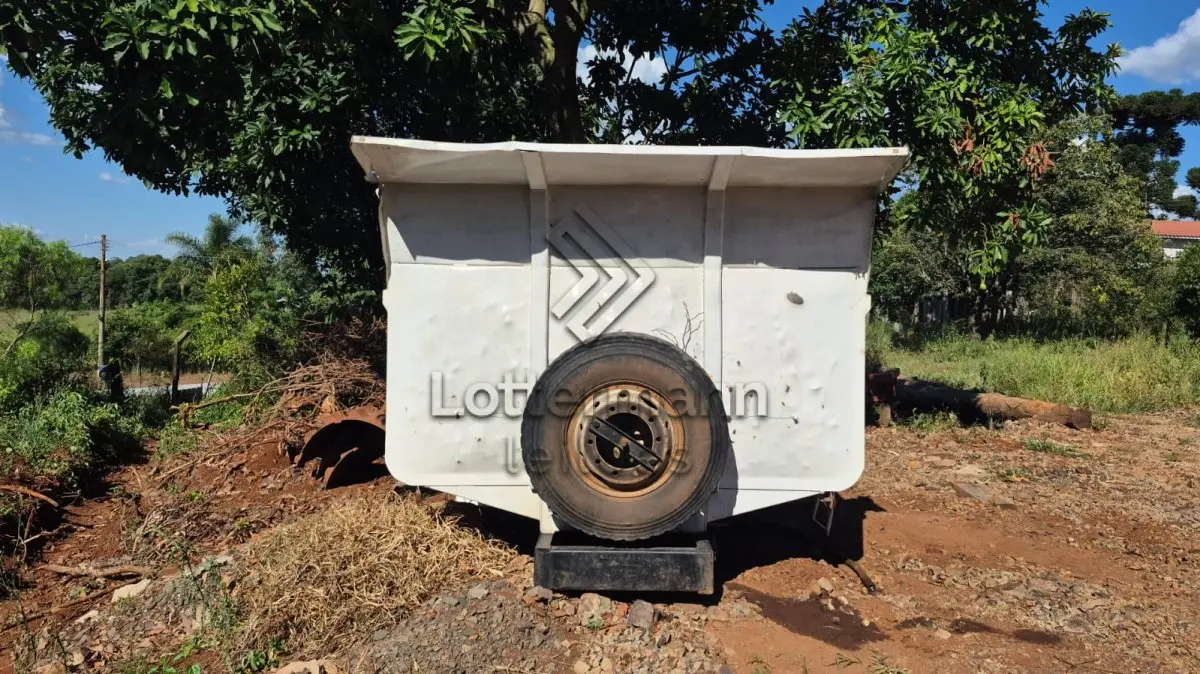 LOTE 006 - CAÇAMBA METÁLICA