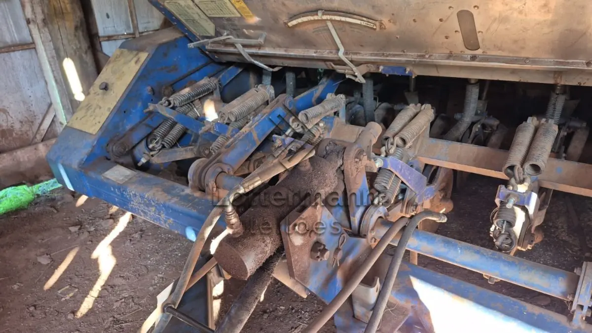 LOTE 005 - MULTIPLANTADEIRA IMASA MPS 1600