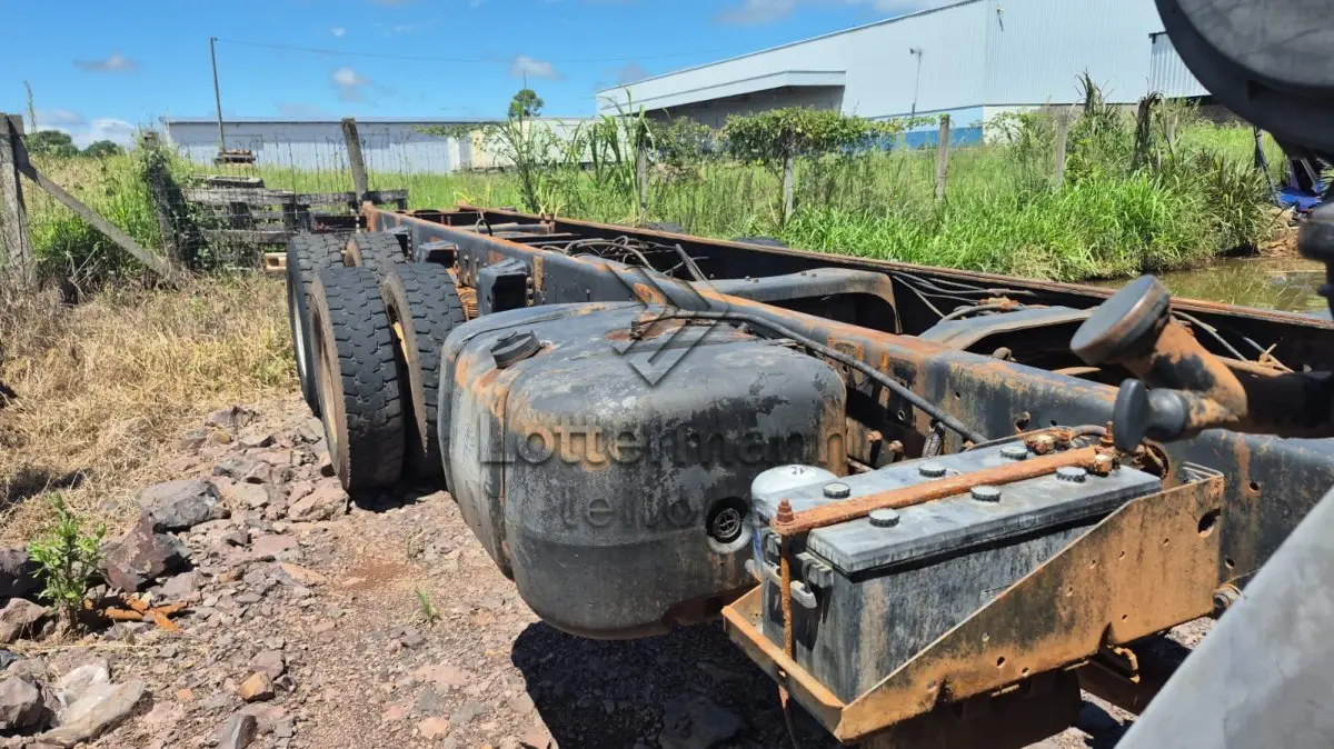 LOTE 001 - CAMINHÃO FORD CARGO 2422E