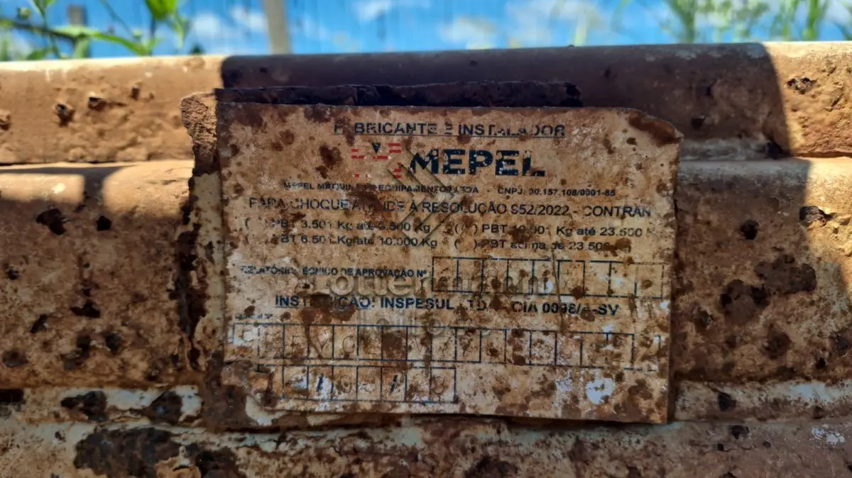 LOTE 001 - CAMINHÃO FORD CARGO 2422E