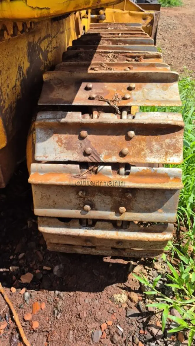 LOTE 003 - TRATOR ESTEIRA KOMATSU D51EX-22