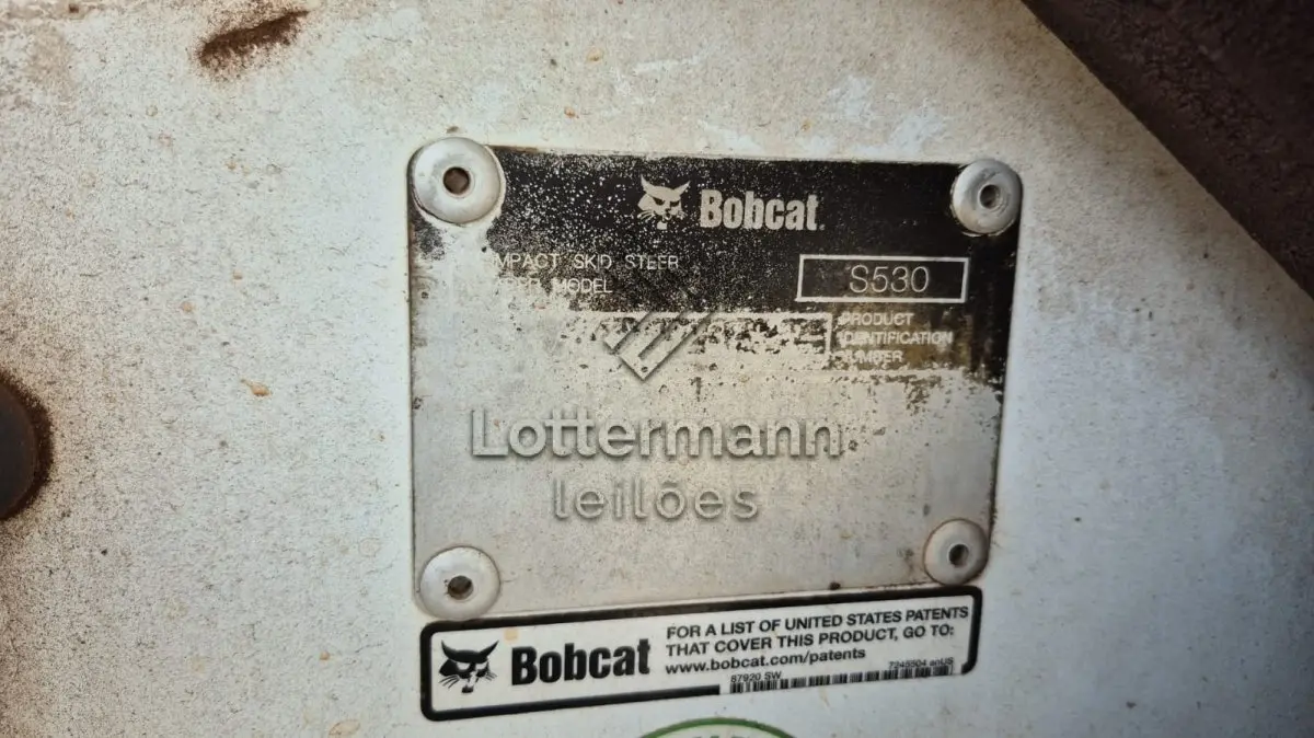 LOTE 002 - MINIESCAVADEIRA HIDRÁULICA BOBCAT - MODELO S530