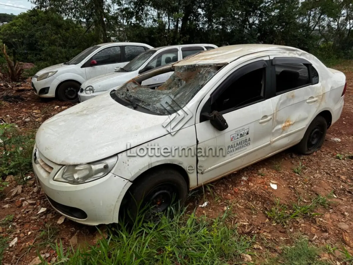 LOTE 003 - VW VOYAGE