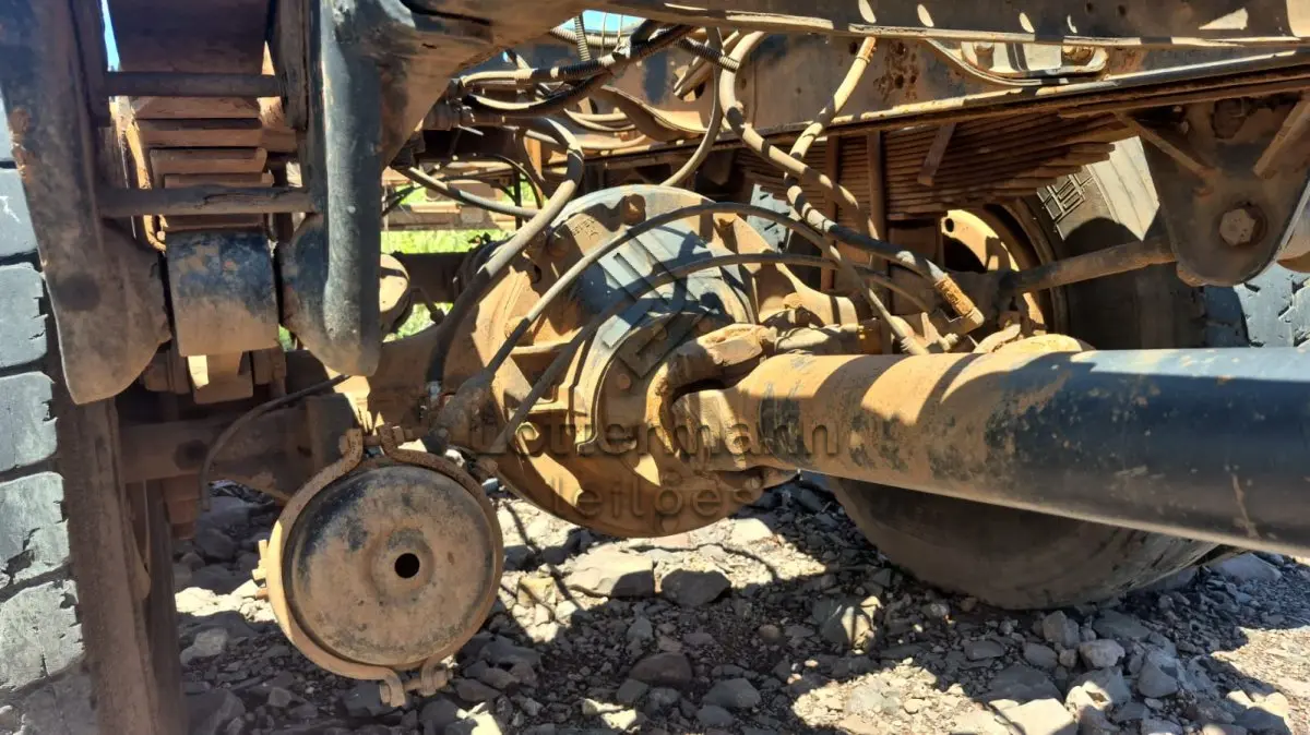 LOTE 001 - CAMINHÃO FORD CARGO 2422E