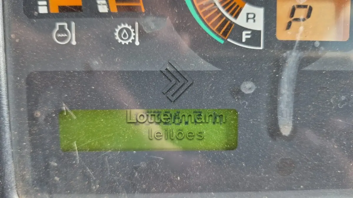 LOTE 003 - TRATOR ESTEIRA KOMATSU D51EX-22