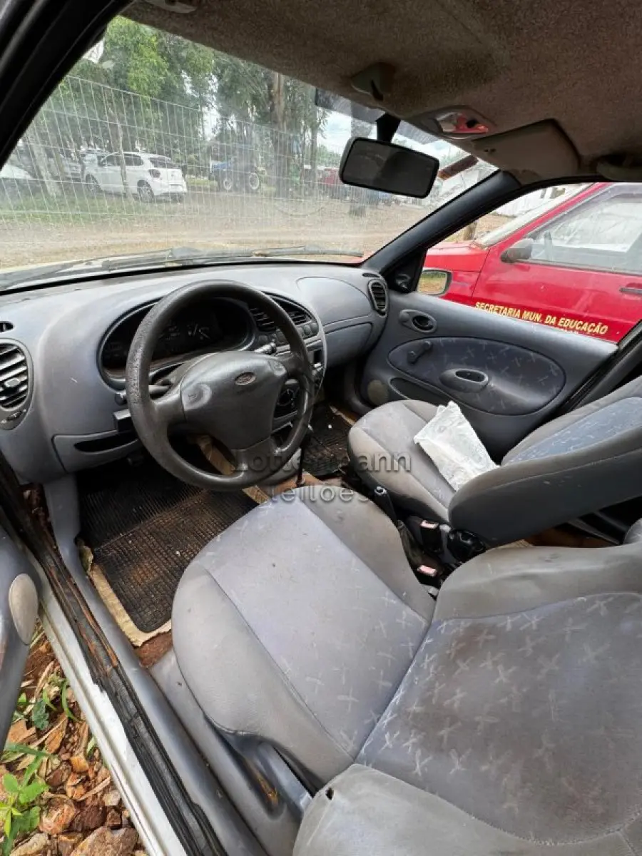 LOTE 014 - FORD/FIESTA