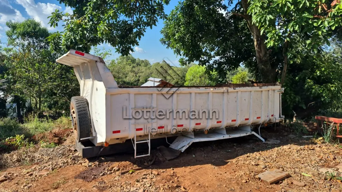 LOTE 006 - CAÇAMBA METÁLICA