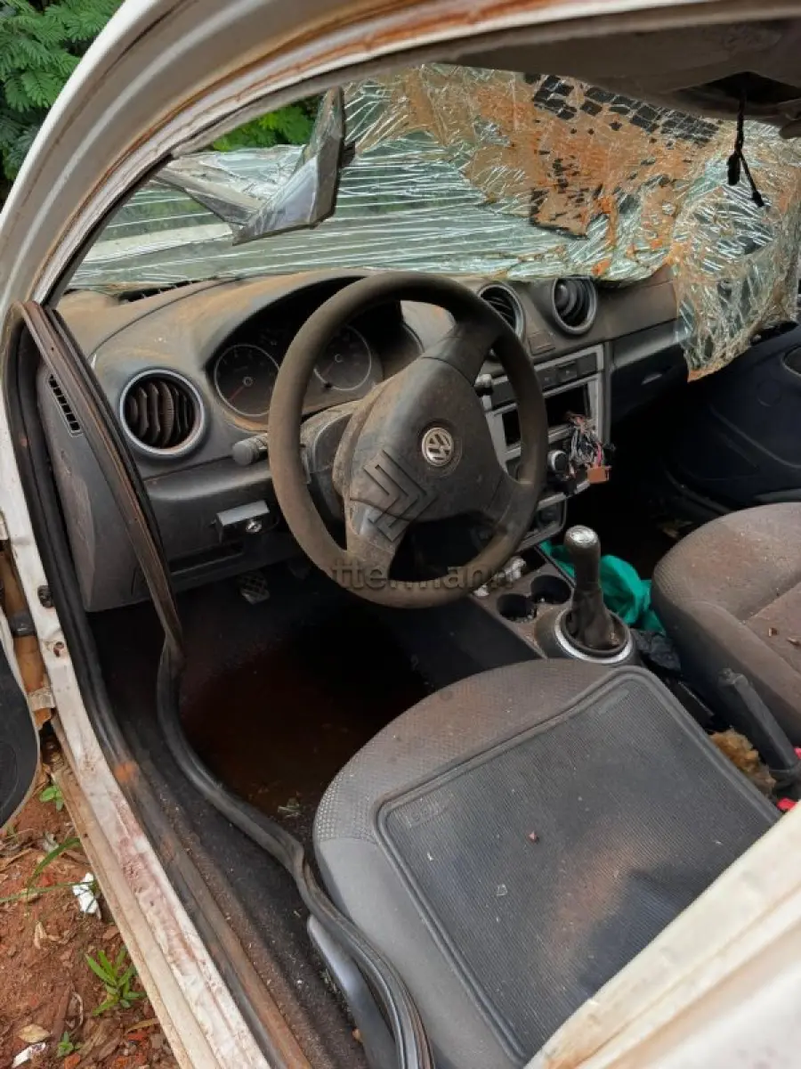 LOTE 003 - VW VOYAGE