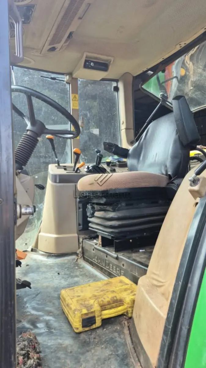 LOTE 008 - TRATOR JOHN DEERE 6100 J 4X4