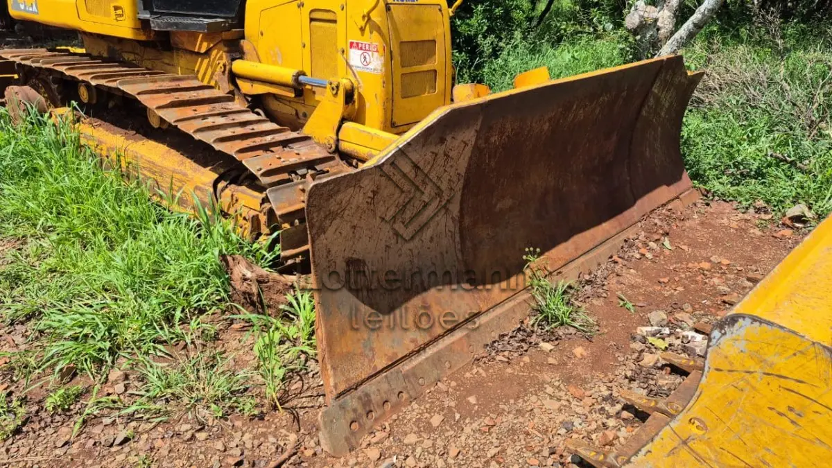 LOTE 003 - TRATOR ESTEIRA KOMATSU D51EX-22