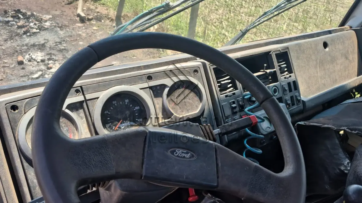 LOTE 001 - CAMINHÃO FORD CARGO 2422E