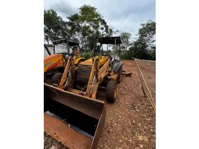 LOTE 021 - RETROESCAVADEIRA/CASE 580L