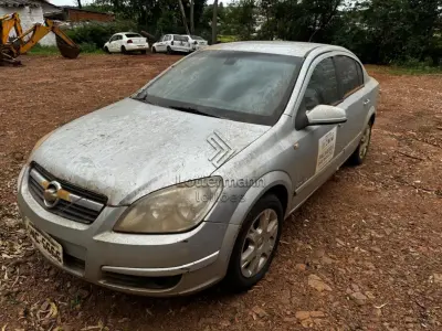 LOTE 001 - GM VECTRA SEDAN ELEGANCE