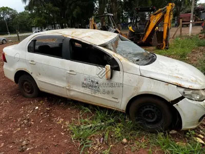 LOTE 003 - VW VOYAGE