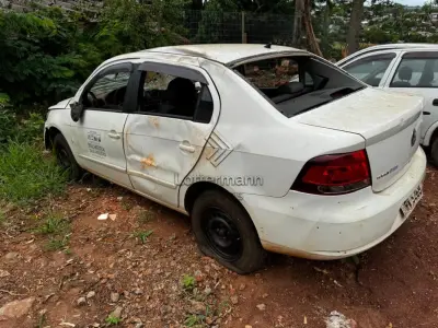 LOTE 003 - VW VOYAGE