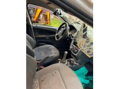 LOTE 003 - VW VOYAGE