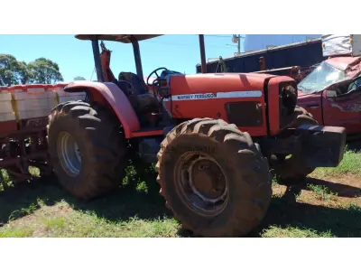 TRATOR MASSEY FERGUSON
