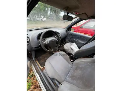 LOTE 014 - FORD/FIESTA